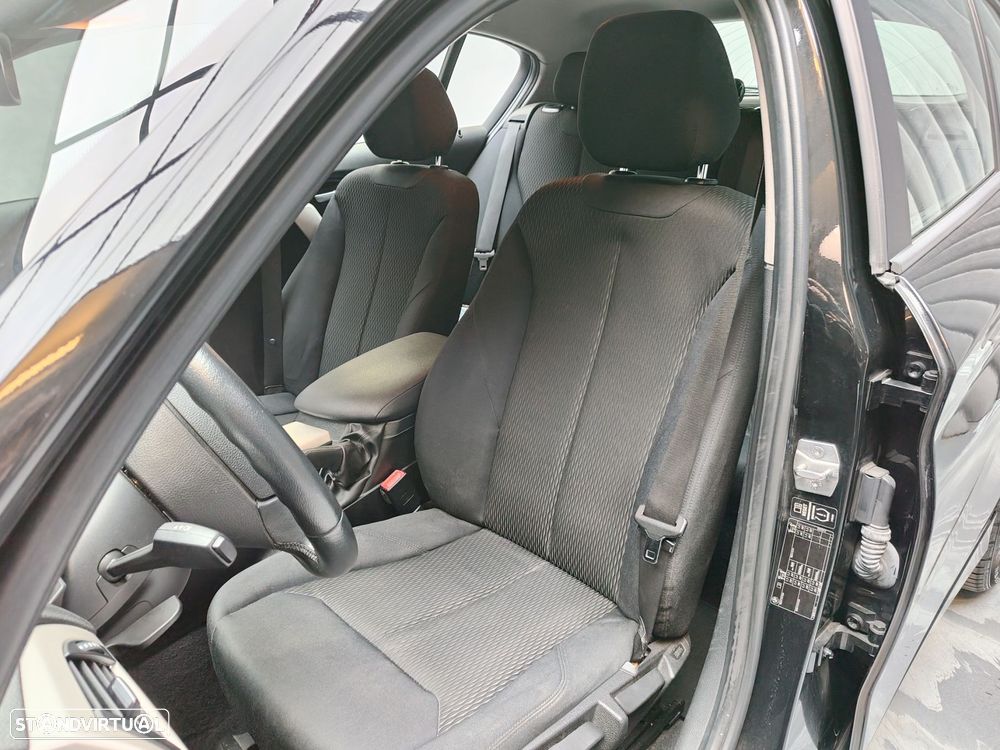 BMW 116 d EfficientDynamics — fotografia 17