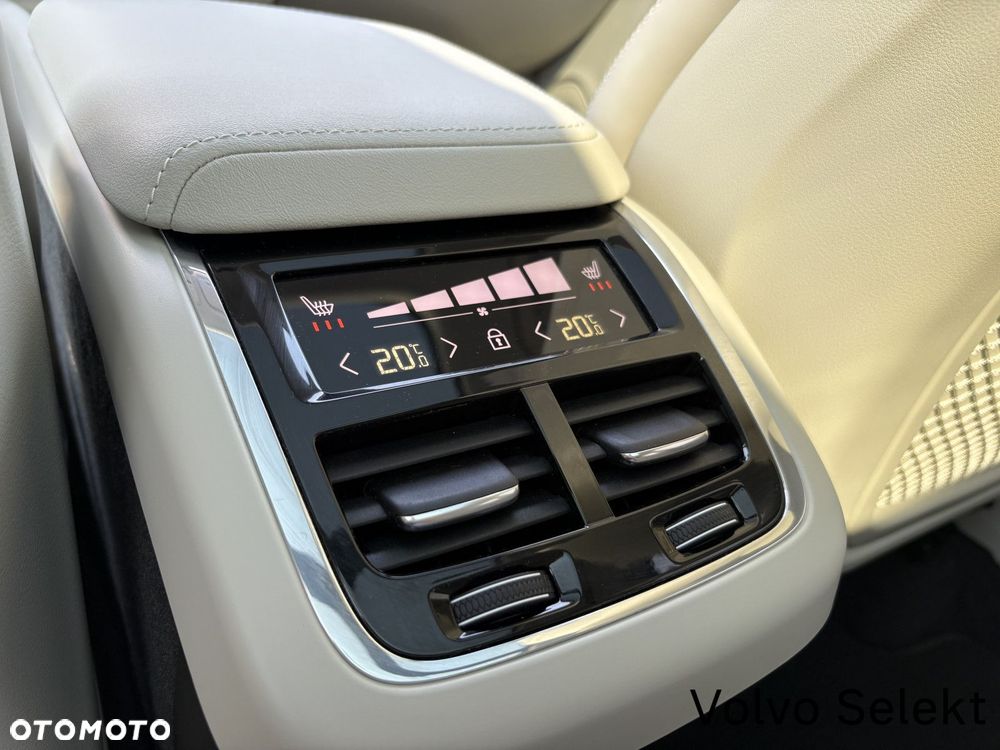 Volvo XC 60 - 25