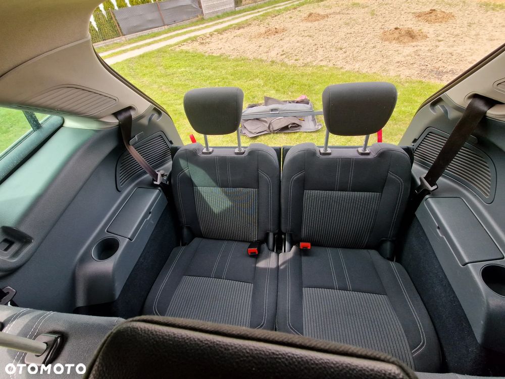 Ford Grand C-MAX 1.6 TDCi Titanium - 24