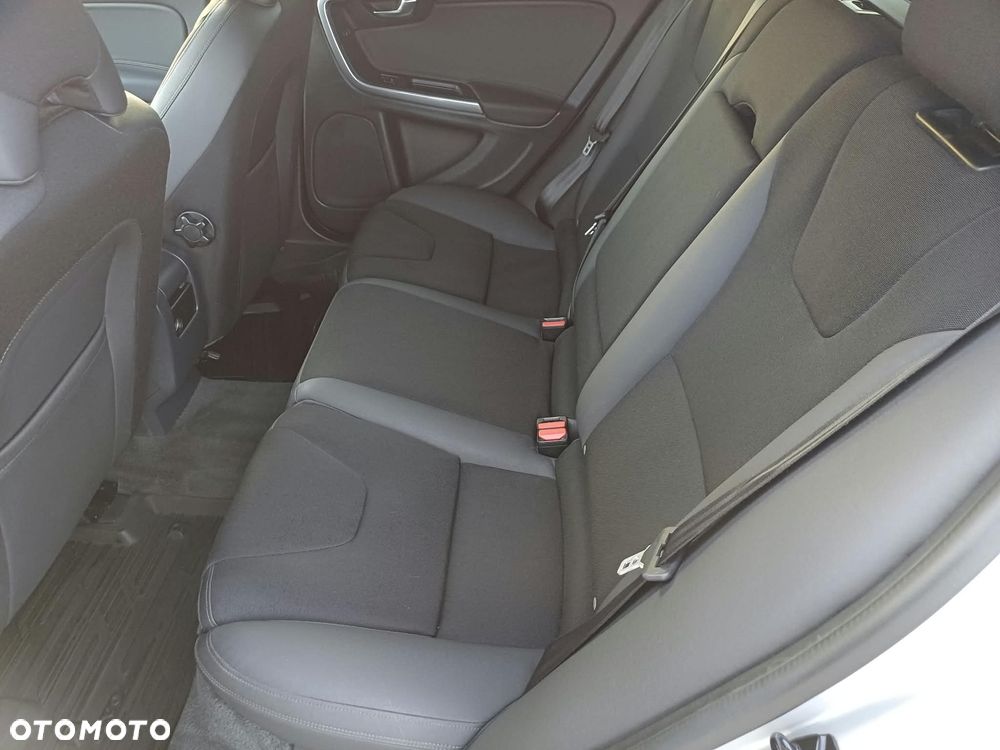 Volvo V60 - 19