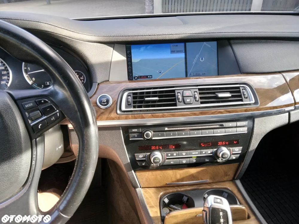 BMW Seria 7 730d Blue Performance - 9