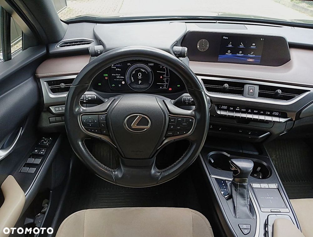 Lexus UX - 22