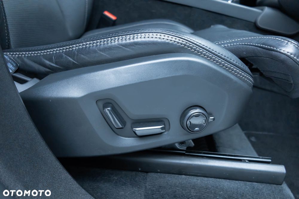 Volvo XC 90 - 29