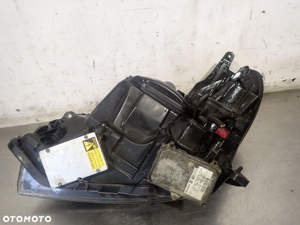 LAMPA PRAWA PRZEDNIA XENON OPEL ASTRA H - 3