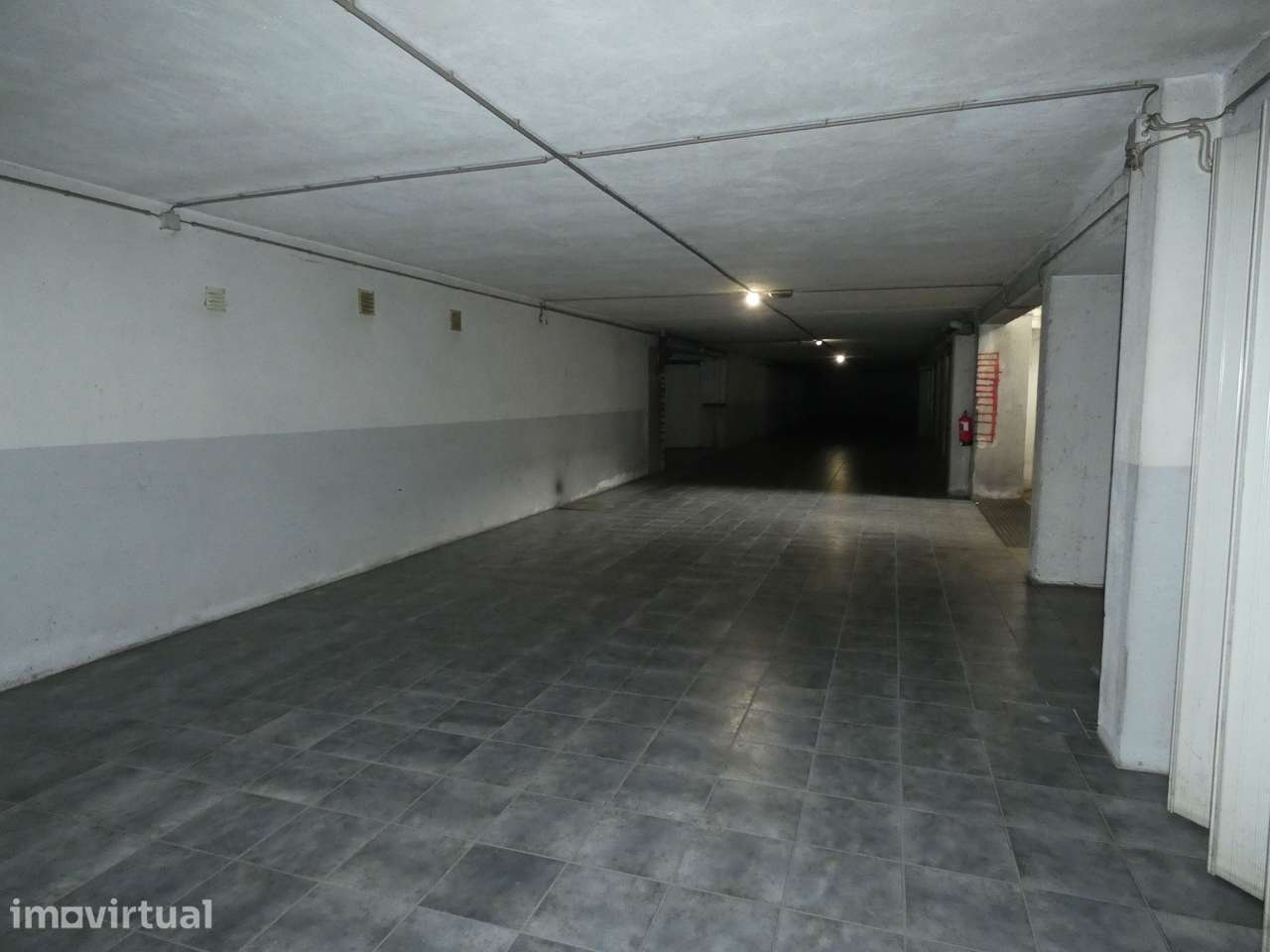 Garagem no Centro de Guimarães ( Vende ou Arrenda ) - Grande imagem: 3/7