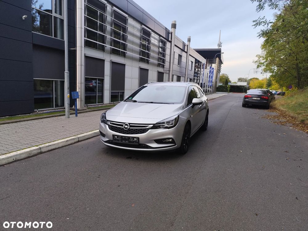 Opel Astra 1.6 CDTI Sport - 1