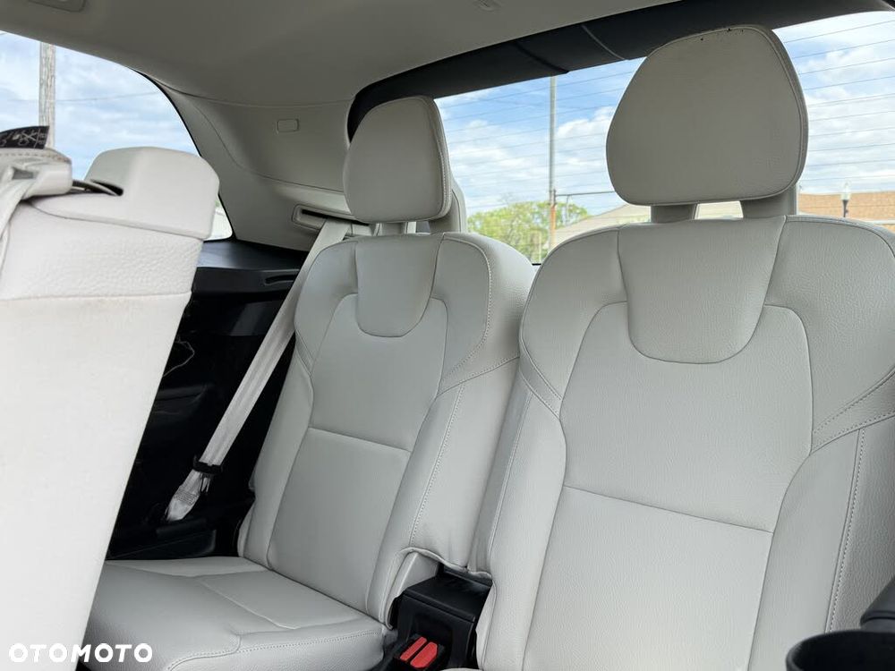 Volvo XC 90 T6 AWD Momentum 7os - 30