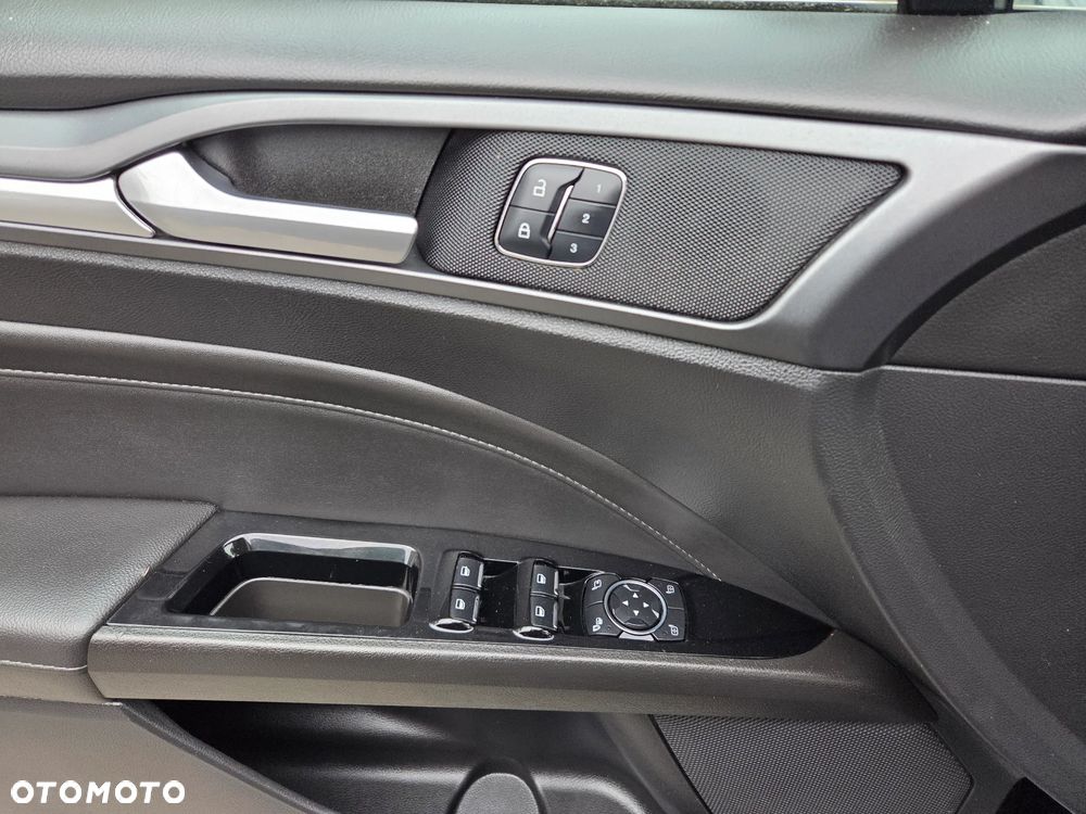 Ford Mondeo 2.0 TDCi STart-Stopp Titanium - 25