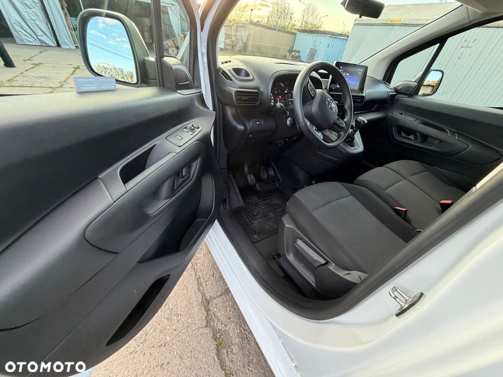 Toyota Proace City - 24