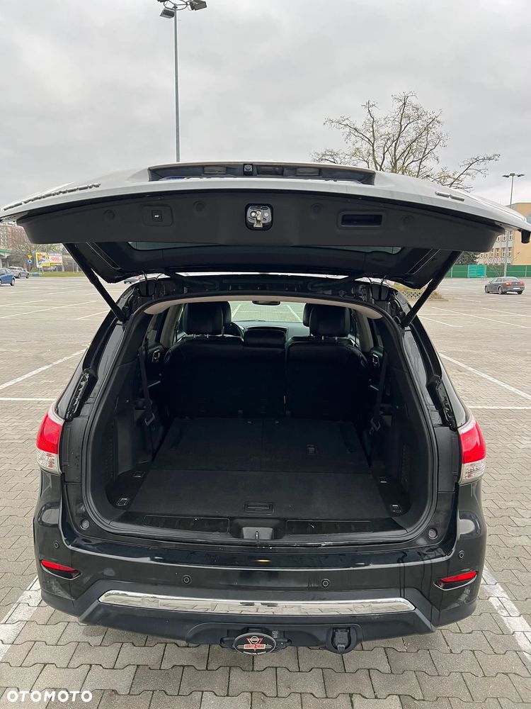 Nissan Pathfinder - 11