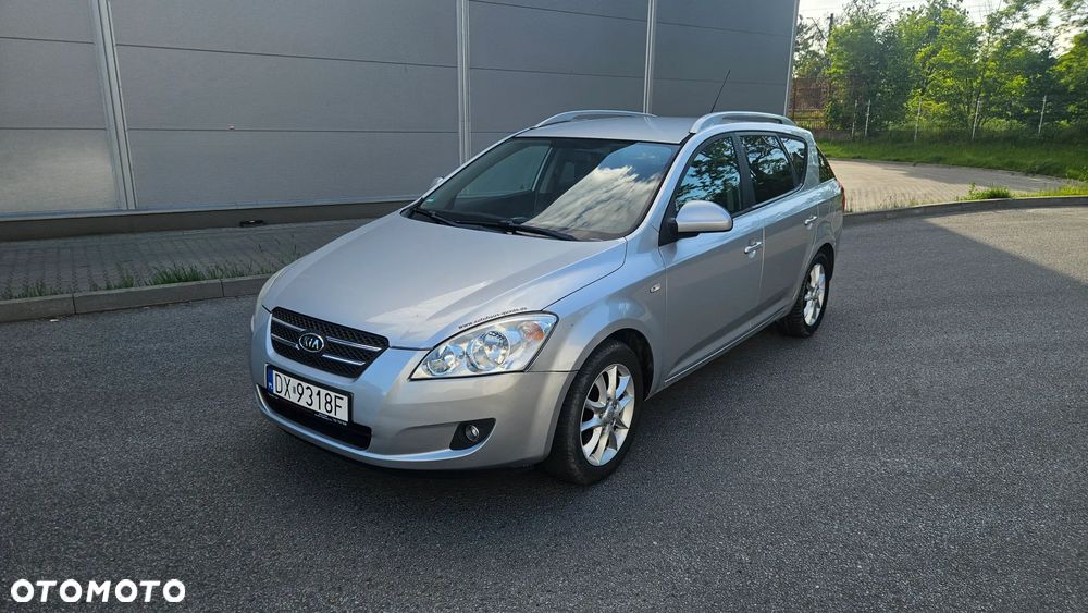 Kia Ceed - 1