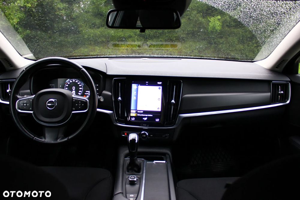 Volvo V90 D3 Momentum - 28