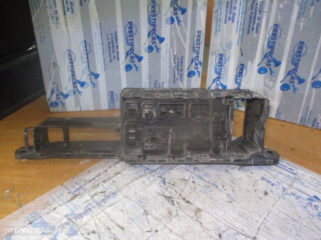 Caixa Fusiveis CXFUS854 TOYOTA AVENSIS 1998 2.0D4d - 3