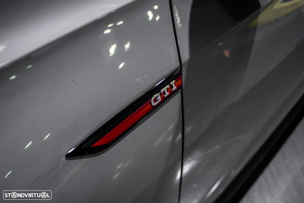 VW Golf 2.0 TSI GTI Clubsport DSG - 11