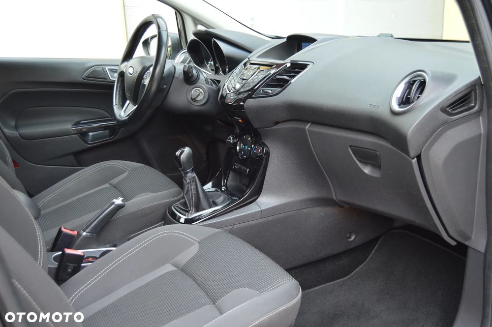 Ford Fiesta - 22