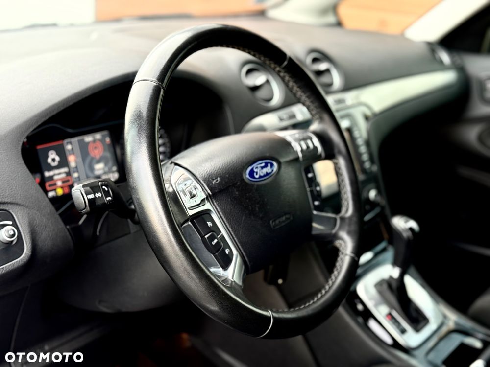 Ford S-Max - 24