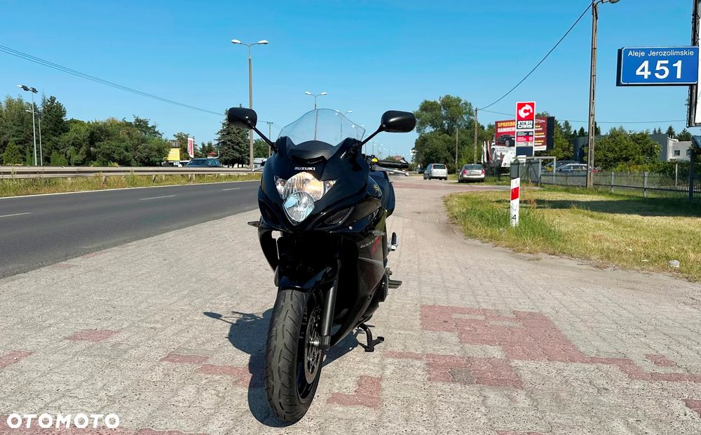 Suzuki GSX - 5
