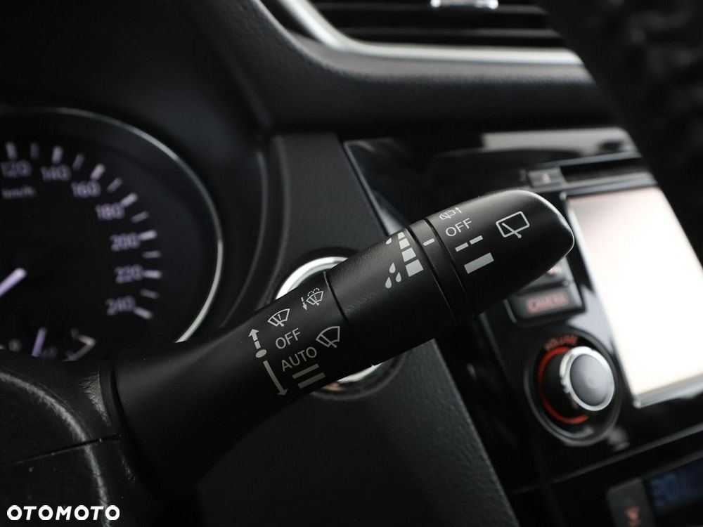 Nissan Qashqai 1.6 DIG-T N-Connecta - 32