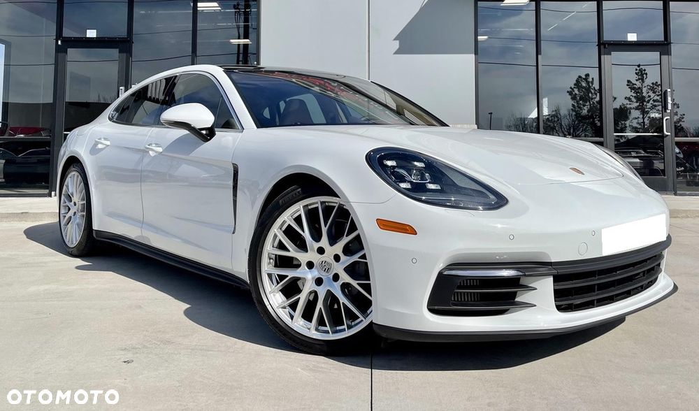 Porsche Panamera 4S - 1
