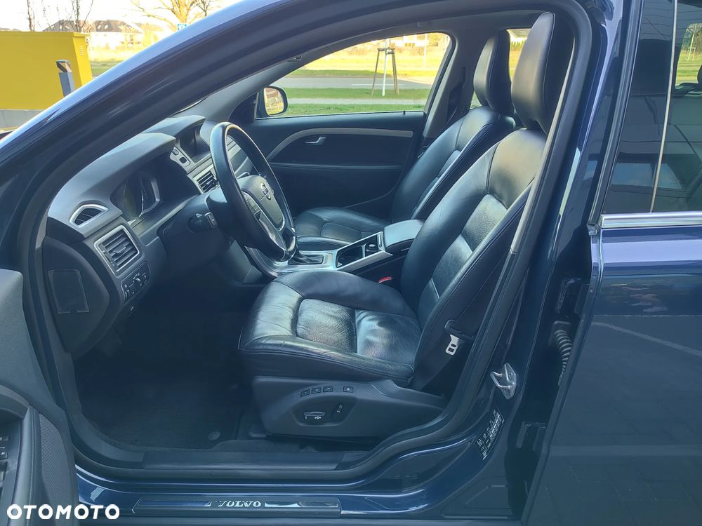 Volvo V70 D5 Geartronic Edition - 13