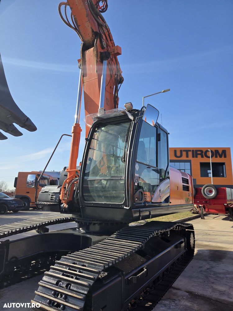 Hitachi ZX290LCN, 30 tone, 2014, 9.152h, latime 2,99m, 3 brate excavare, inst picon, inst rotire, gresare automata, Cupla rapida hidr, cupa 1,8mc, senile 80% ok, ad sapare 7m, bolt diam 90mm, 3 pompe hidr HITACHI, STARE BUNA-PROMOTIE 66.900 EUR+Tva - 31