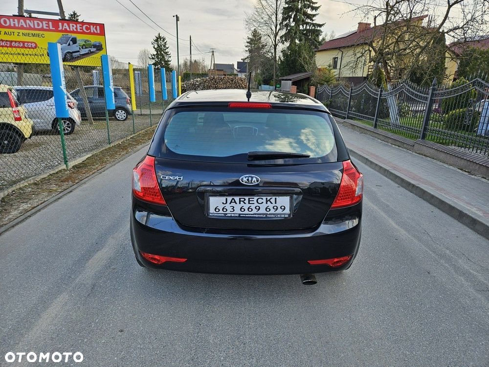 Kia Ceed - 5
