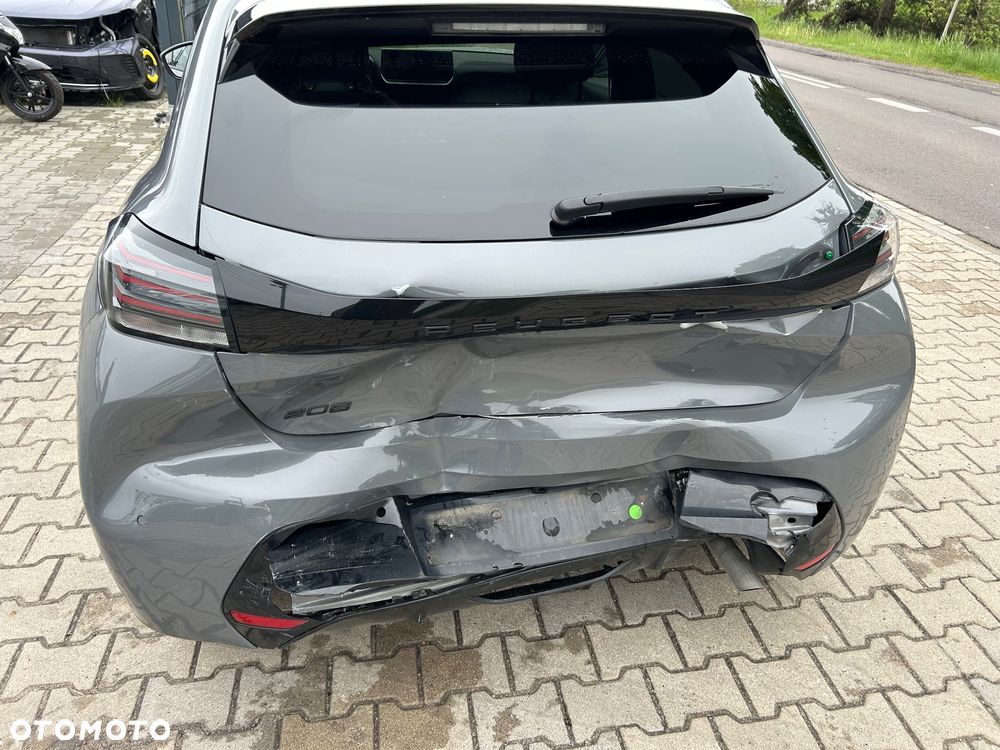 Peugeot 208 - 22