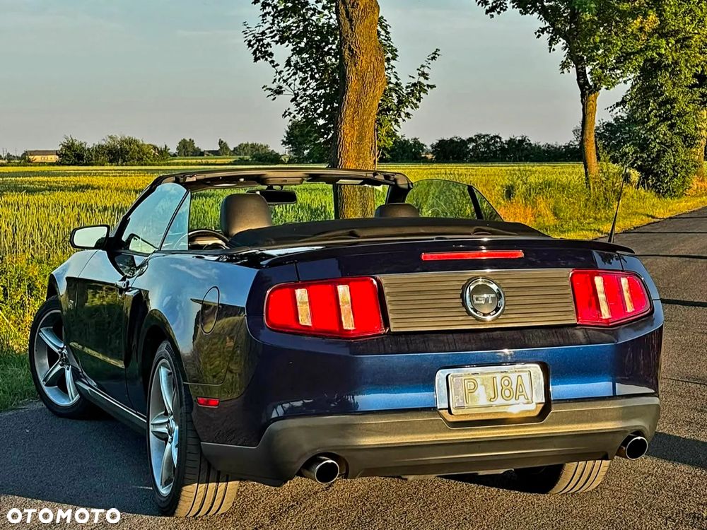 Ford Mustang - 6
