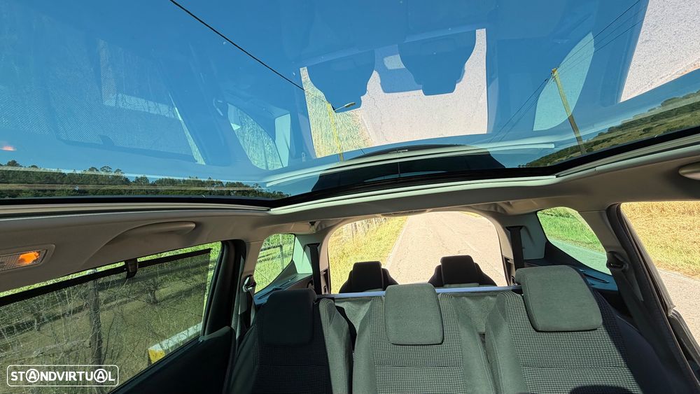 Peugeot 5008 1.6 HDi 7L Allure J17 - 19