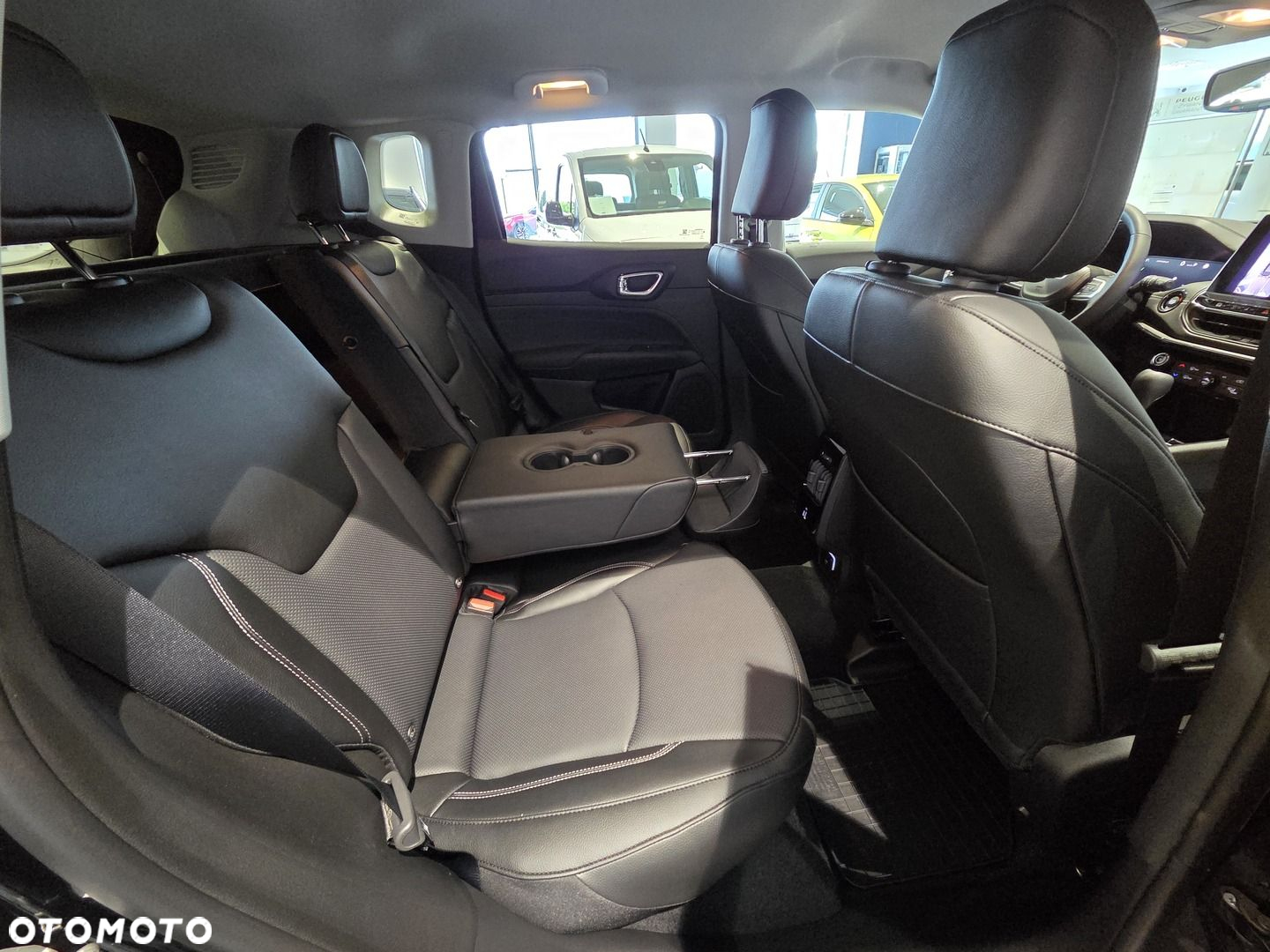 Jeep Compass - 8