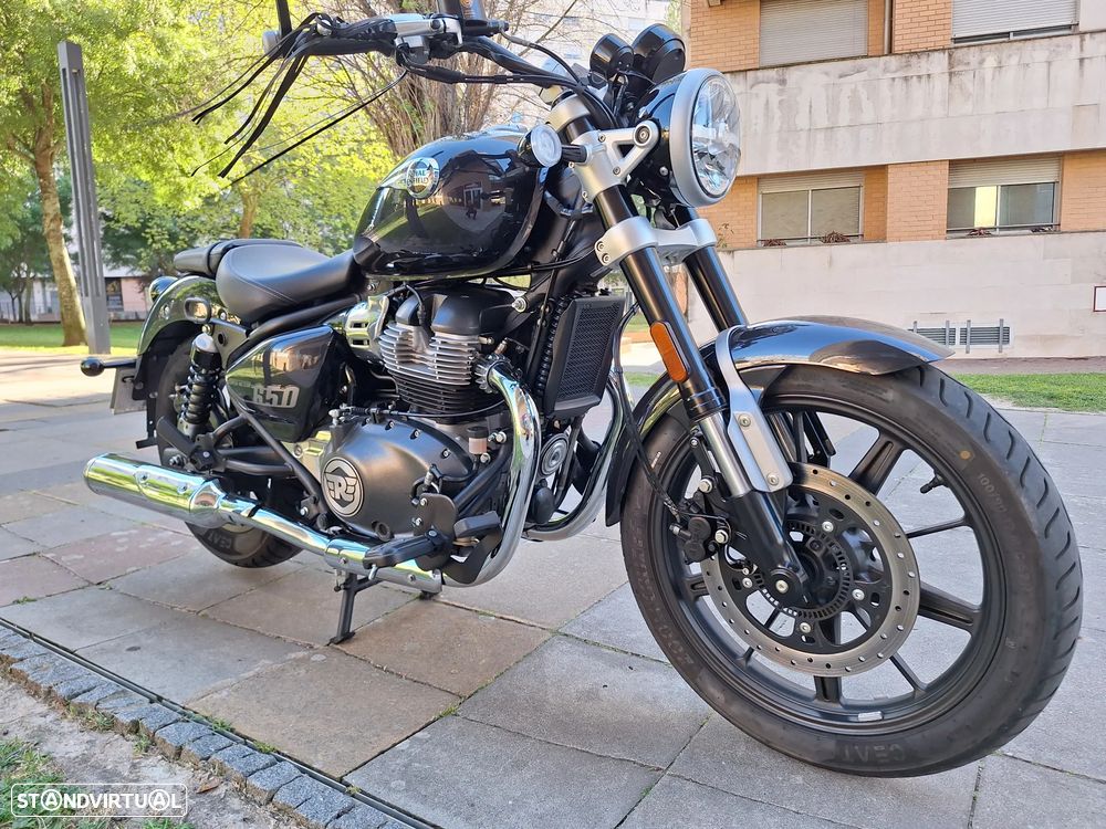 Royal Enfield Super Meteor 650 - 15