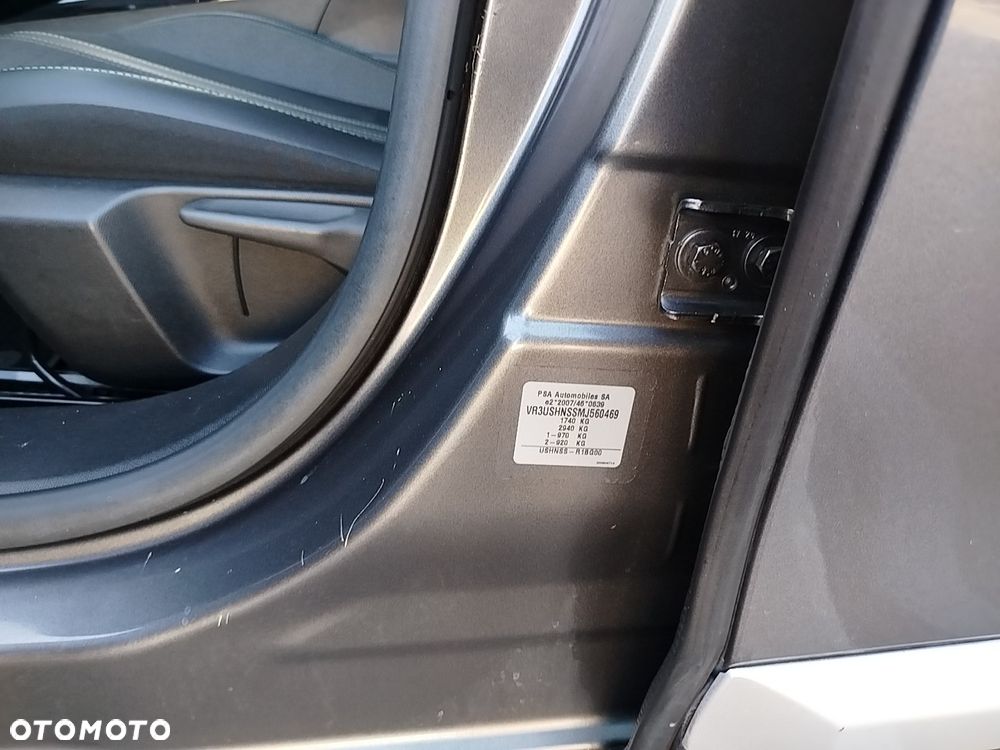 Peugeot 2008 PureTech 130 EAT8 Allure - 37