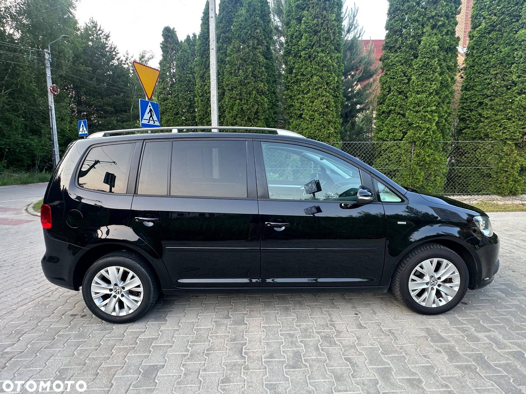 Volkswagen Touran 1.2 TSI BlueMot Comfortline - 8