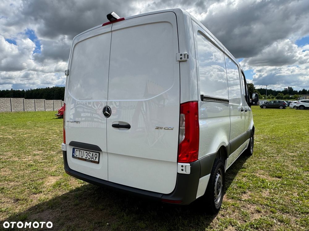 Mercedes-Benz SPRINTER 211 - 14