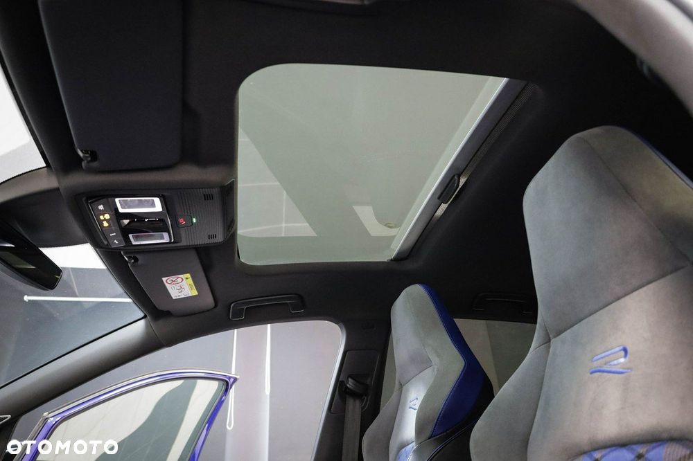 Volkswagen Golf VIII 2.0 TSI 4Motion R DSG - 20