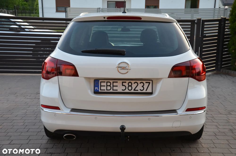 Opel Astra 2.0 CDTI DPF ecoFLEX SportsTourer Start/Stop Active - 8