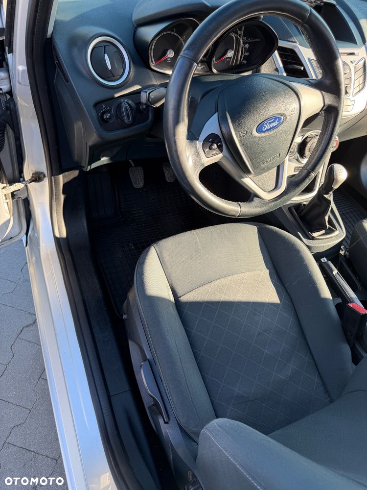 Ford Fiesta 1.25 Trend EU5 - 12