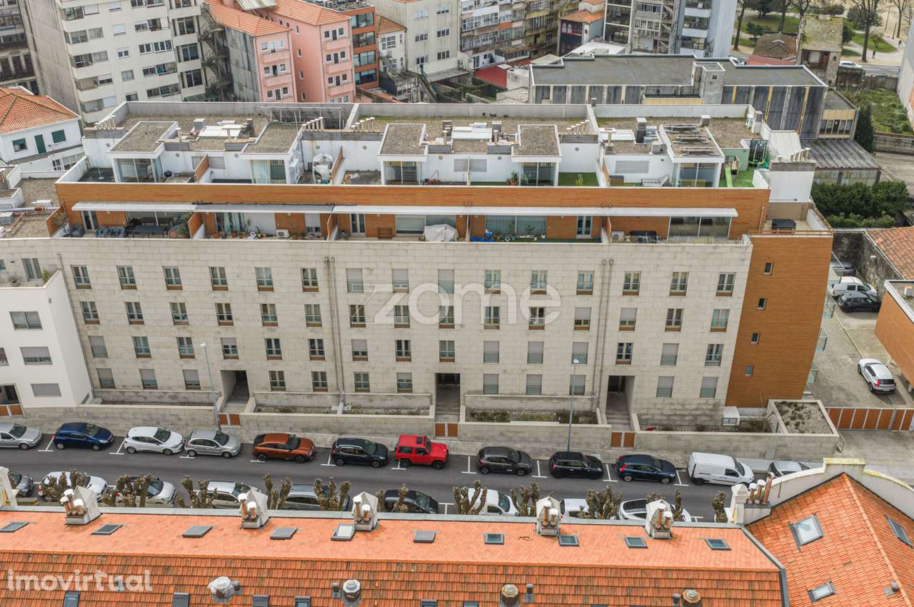 Apartamento T3 - Condomínio Fechado - Porto - Grande imagem: 2/46