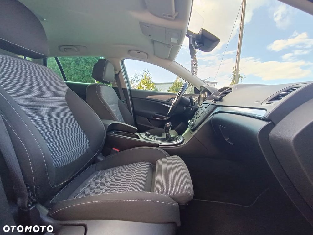 Opel Insignia - 17