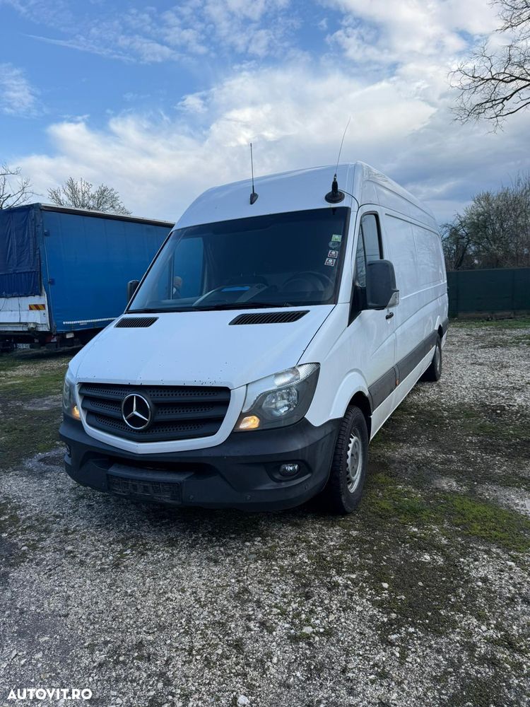Mercedes-Benz Sprinter - 2