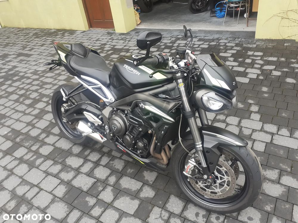 Triumph Street Triple - 40