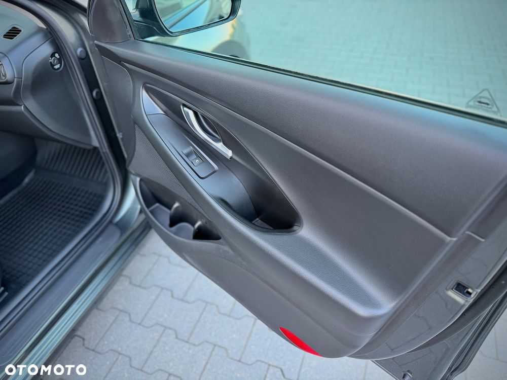 Hyundai i30 1.5 DPI Modern - 27