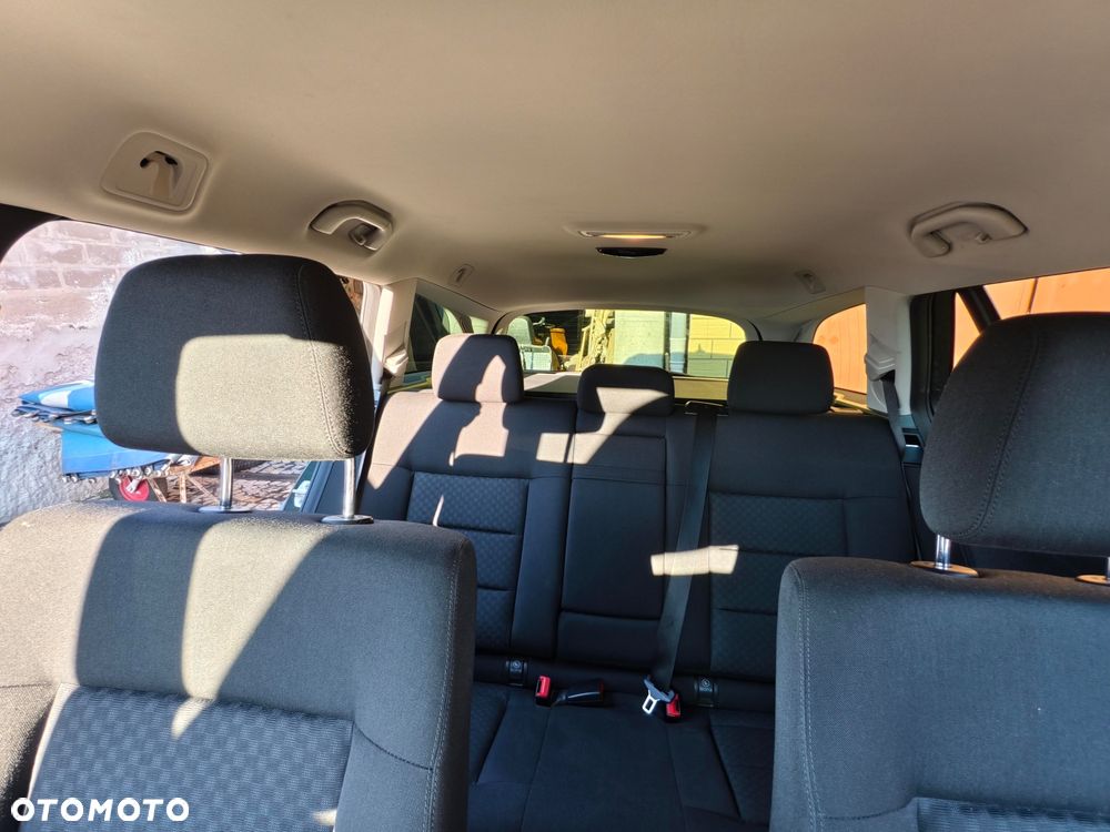 Mercedes-Benz Klasa E 220 T CDI DPF BlueEFFICIENCY 7G-TRONIC Elegance - 12