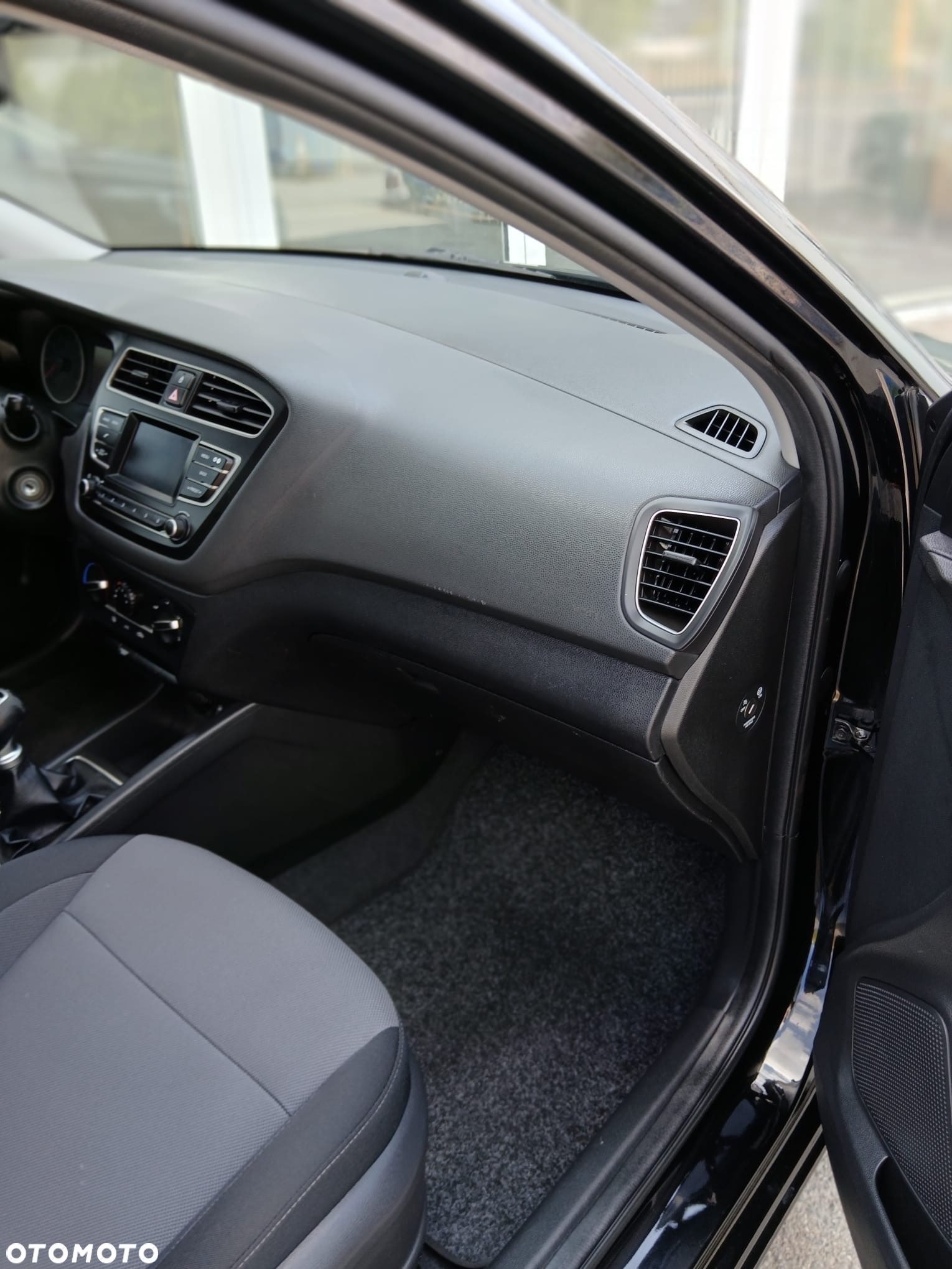 Hyundai i20 1.2 Classic + - 17