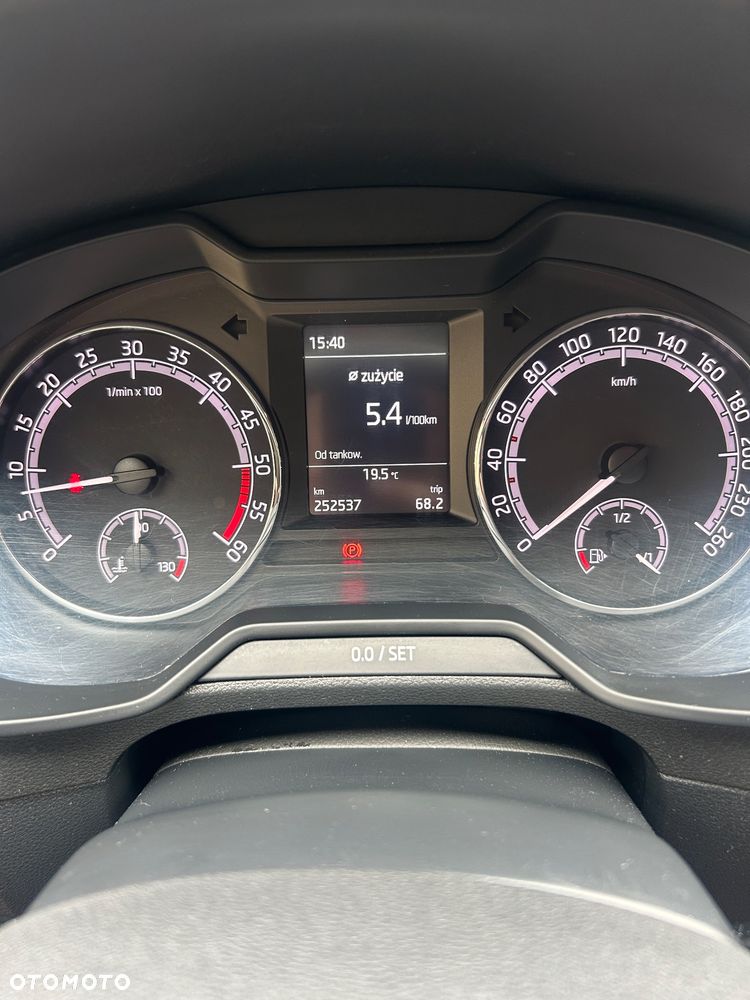 Skoda Octavia 1.6 TDI Ambition - 6