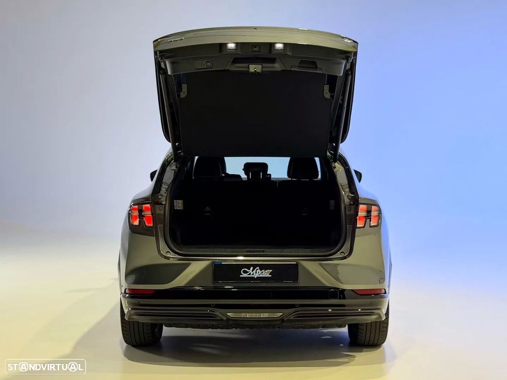 Ford Mustang Mach-E Alargada AWD - 28