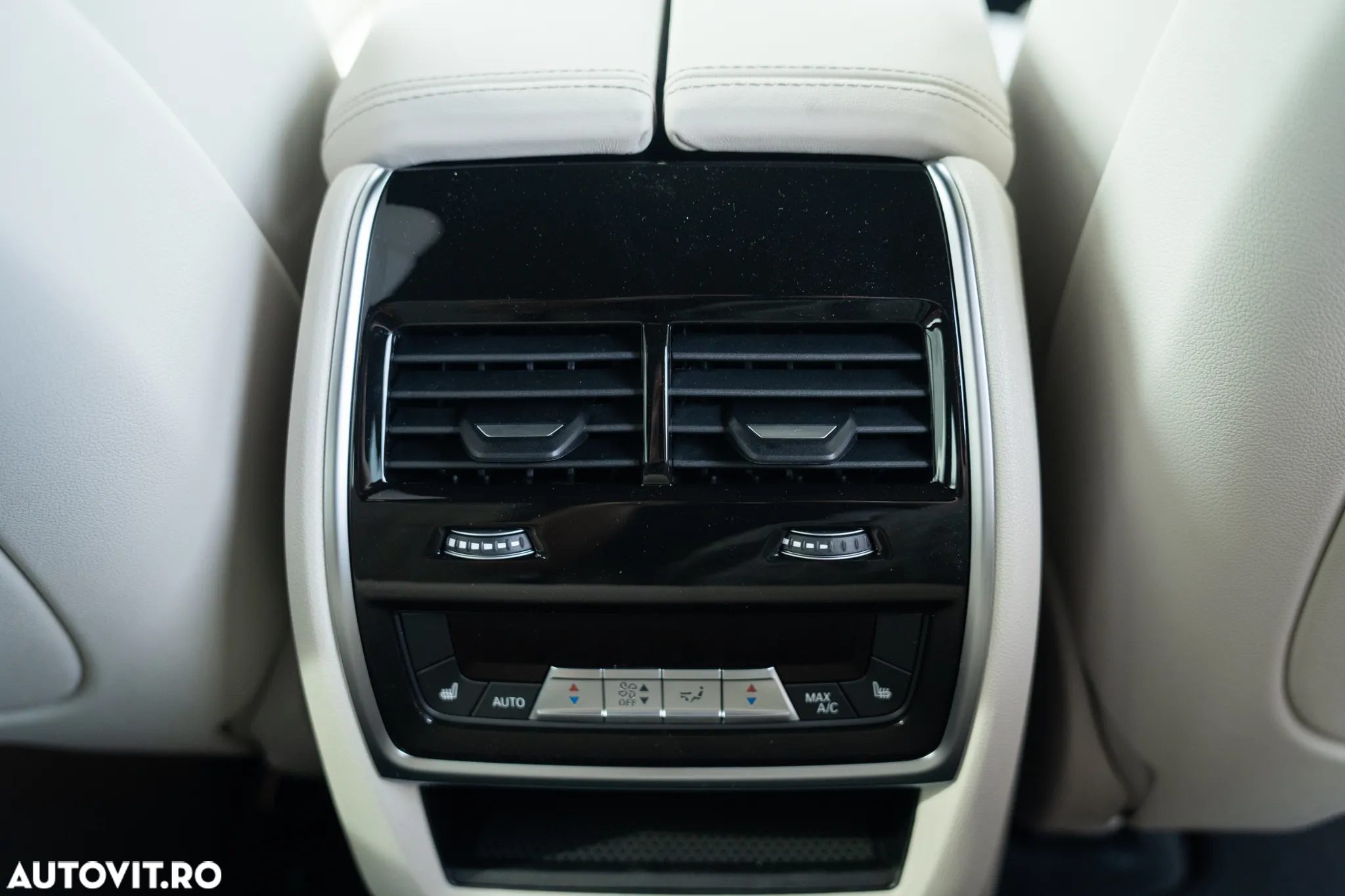 BMW X5 xDrive50e - 28