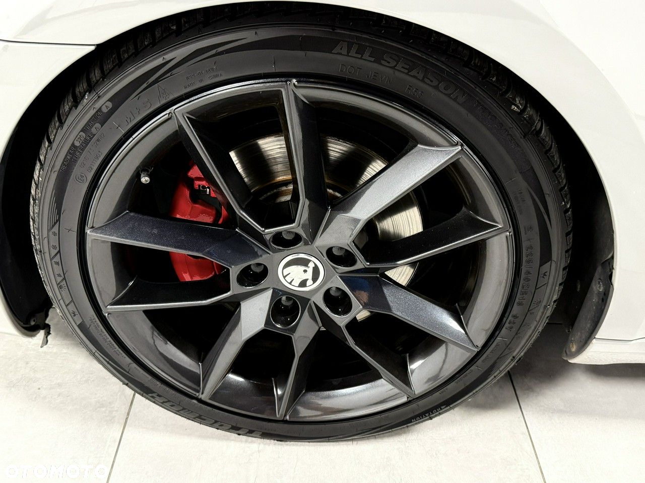 Skoda Octavia 2.0 TDI RS Challenge DSG - 15