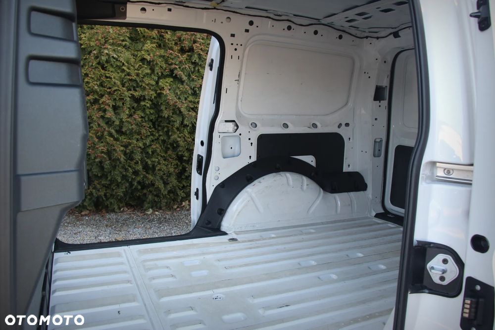 Volkswagen CADDY MAXI - 23