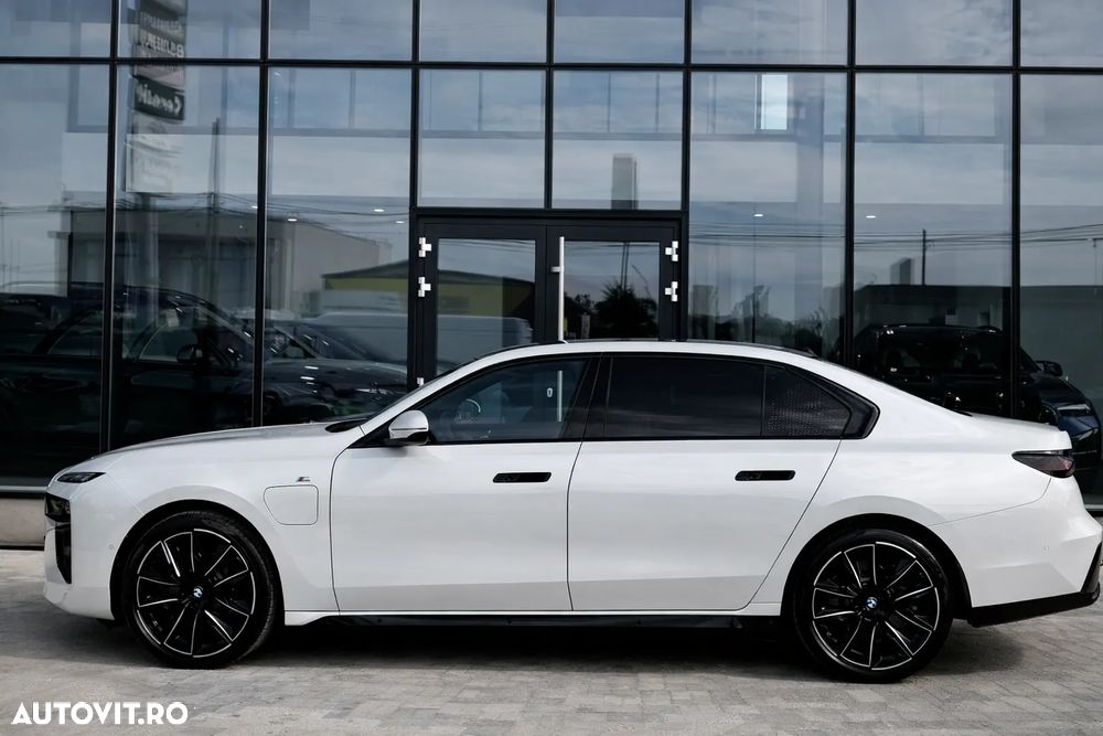 BMW Seria 7 740d xDrive MHEV - 4